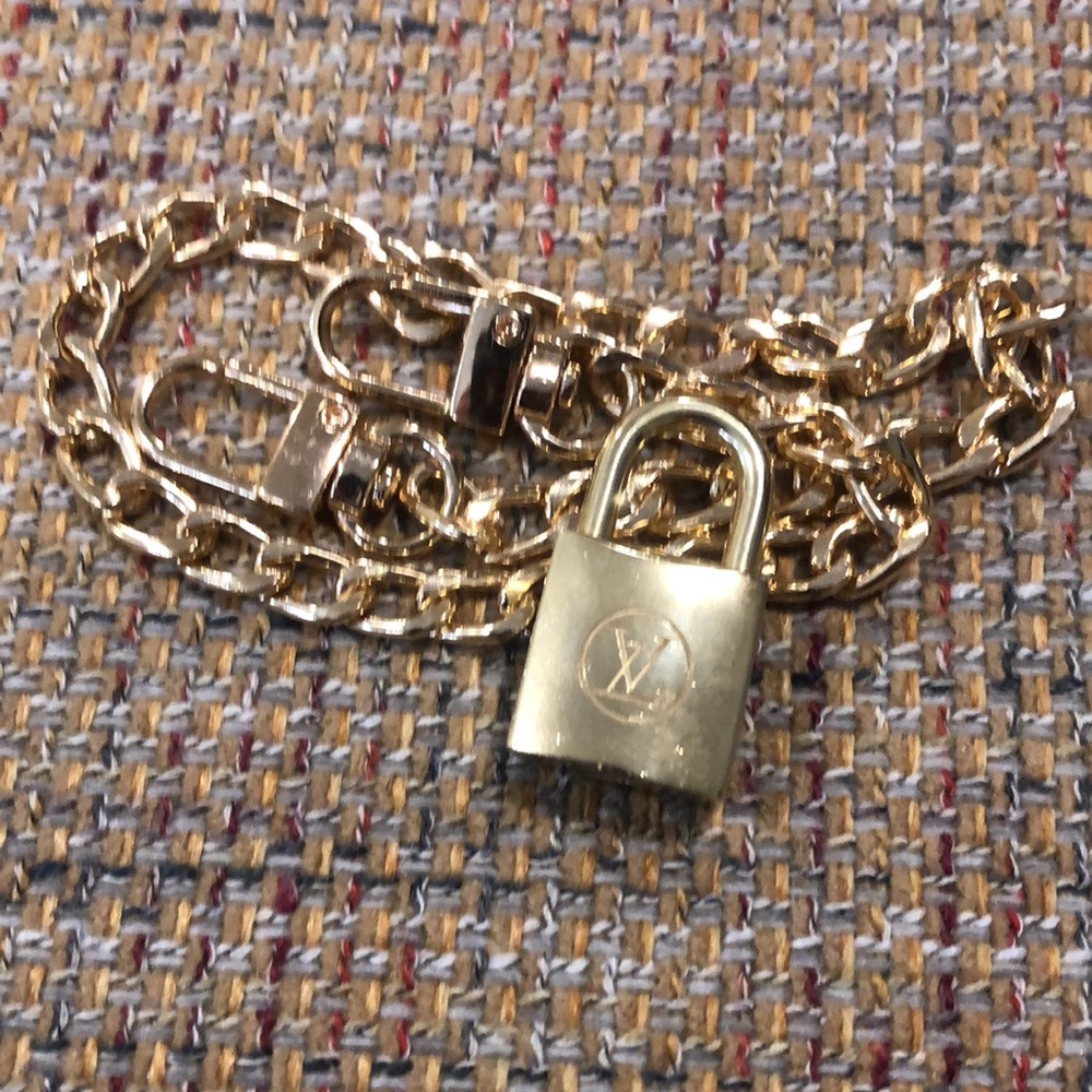 Non-Branded Gold Tone Chain Necklace For LV Lock Key 8” 16” 18” 23” 32” 42” 47” - Picture 12 of 16